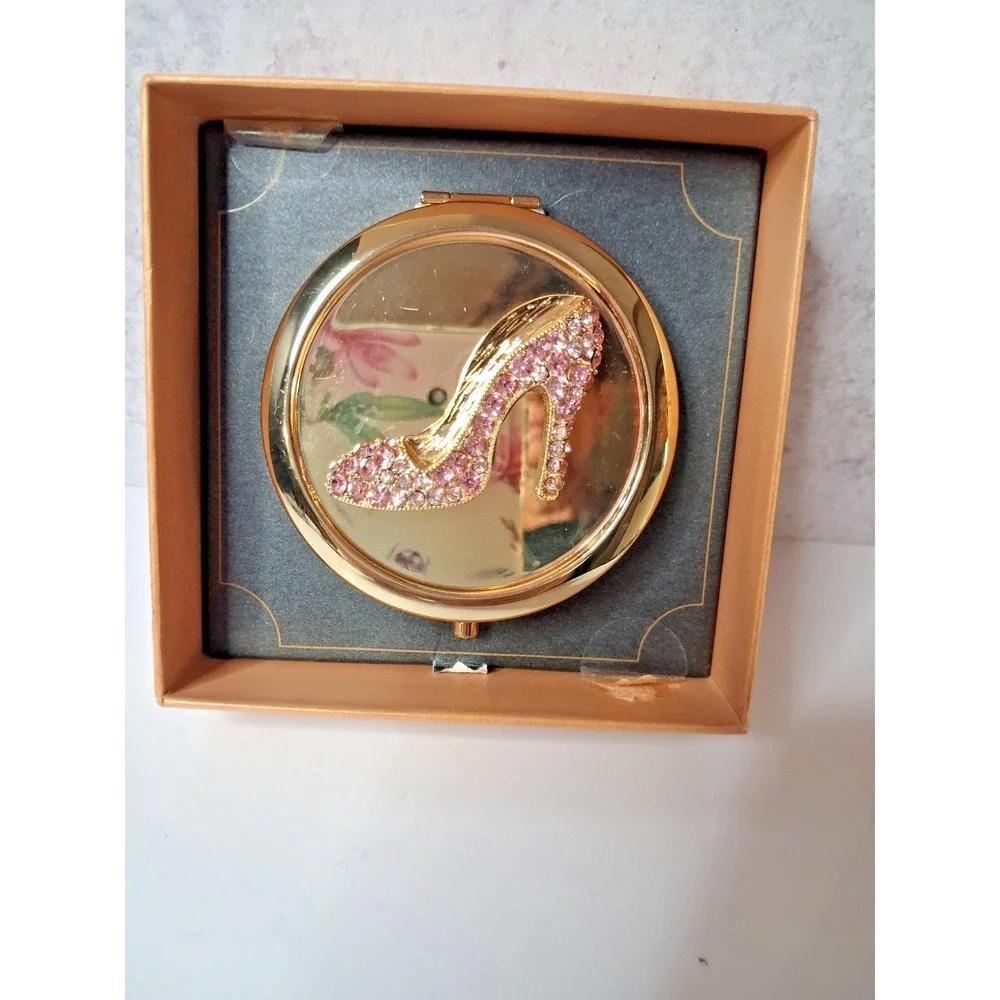 Monet Jewelry Metal Compact Mirror – Pink Crystal High Heel Design, 2.75